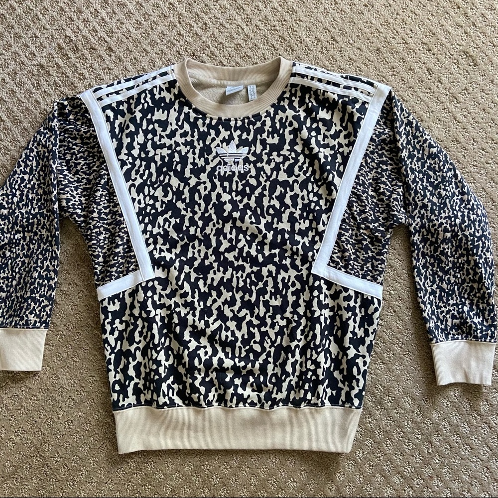 lightweight adidas crewneck sweatshirt
